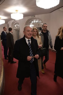 Началникът на кабинета на държавния глава Гълъб Донев