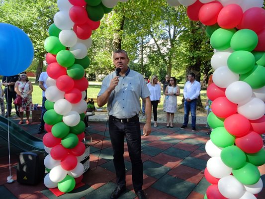 Стоян Алексиев откри новата площадка в парк "Рибница".