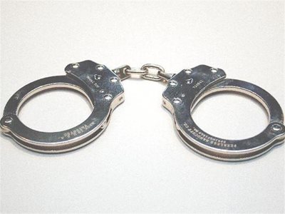Двама пътни полицаи арестувани с подкуп от 20 лева