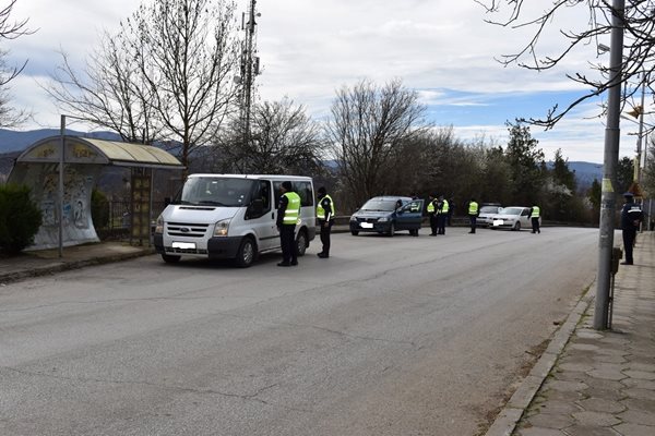 На 18 КПП-та проверяваха  шофьори и коли в област Велико Търново.