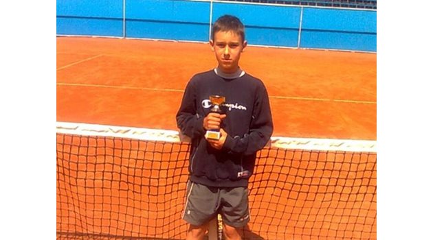 НАДЕЖДА: Иво Карамански е два пъти републикански шампион по тенис.
