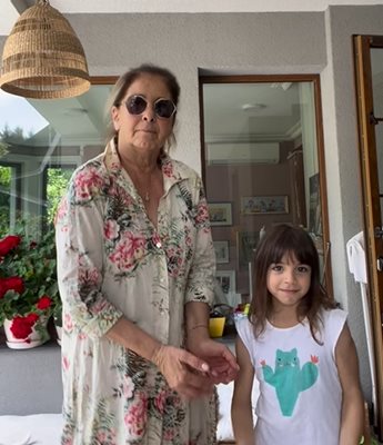 Катето Евро с внучка си Кати Кадър: Инстаграм/Официален профил на Катето Евро