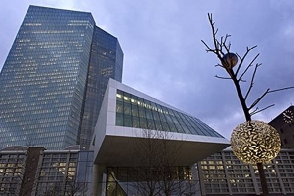 ЕЦБ СНИМКА: European Central Bank