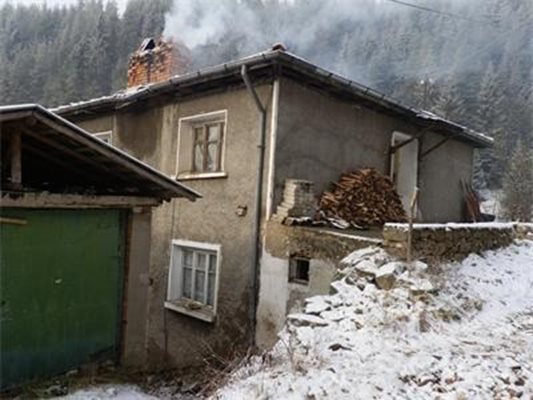 Жестокото убийство станало край къщата на Соня в родопоското село Виево