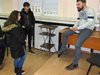 Бургаски ученици питат съдия каква е разликата между бежанец и мигрант