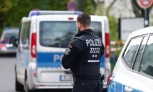 Трима българи примамиха в апартамент и изнасилиха 11-годишно момиче в Германия