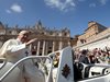 Папа Франциск прие на частна аудиенция албанския външен министър