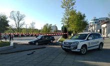 Три обвинения за джигита, който летя с БМВ през пешеходния център на Бургас (Видео)