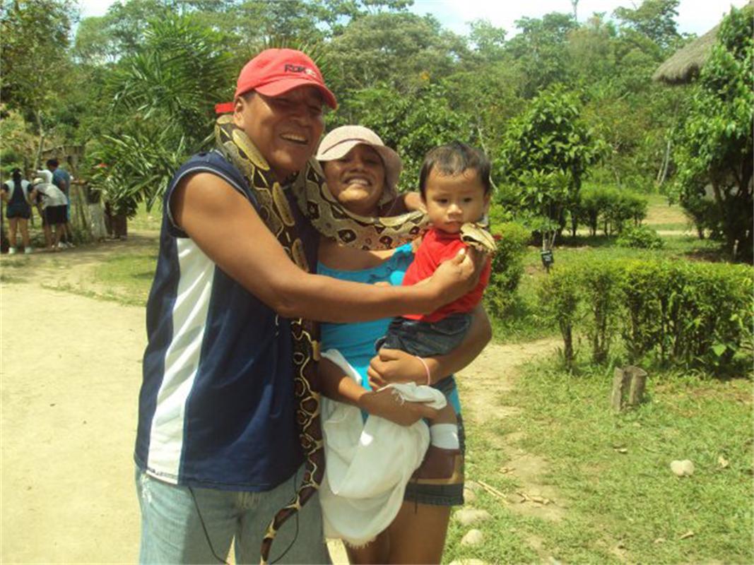 Еквадорски индианец кръсти бебето си Цар Борис