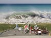 Четирима души изчезнаха след цунами в Гренландия

