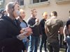 10 момчета с агнешки глави пред ВСС (Видео)