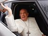 Папата изми нозете на 12 затворнички като част от ритуал за Велики четвъртък