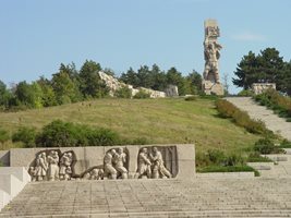 Мемориалният комплекс "Априлци" в Панагюрище