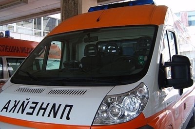 Кола блъсна пешеходец на пътя Кюстендил-Дупница, загинал е на място