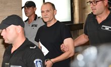 Съдът: Божков пробвал да изнасили шефката на Държавната комисия по хазарта. Започнал да я опипва и целува, когато му отказала подкуп