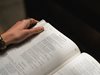 Свидетели на Йехова раздават библии в центъра на Монтана