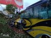 Най-малко 14 души са загинали след автобусна катастрофа в Малайзия