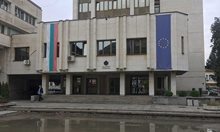 Намериха обесена чуждестранна туристка в центъра на Ловеч