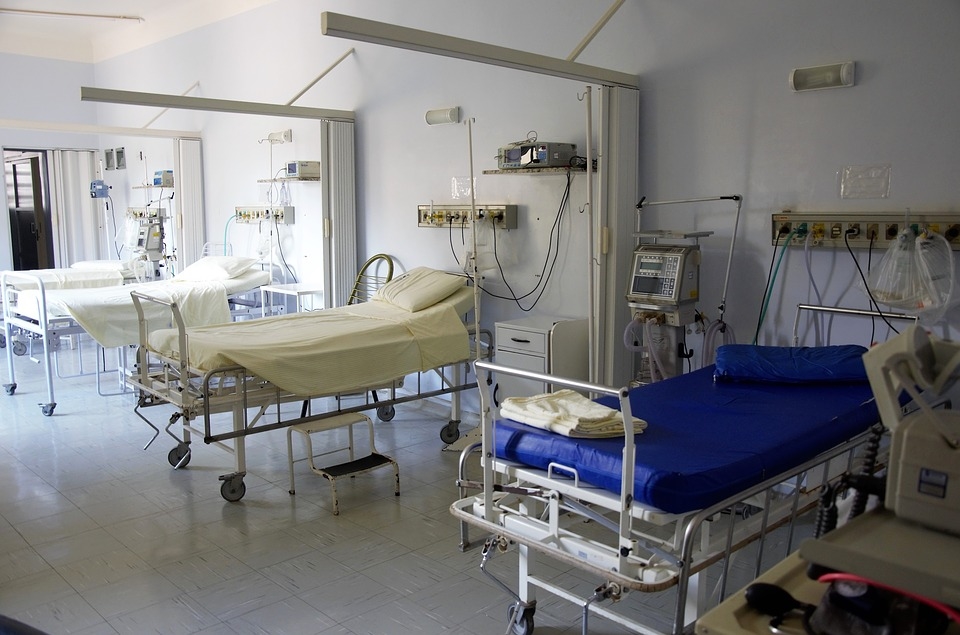 Двама в болница след тежка катастрофа край Варна