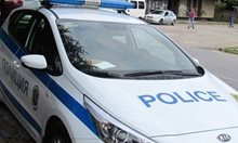 Стрелба и полицейска гонка до Плевен, двама от камион се крият в гора
