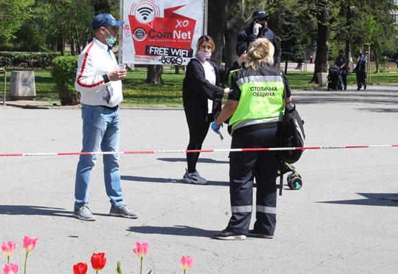 Актовете, наложени от ченгета на граждани без маски, може да паднат в съда