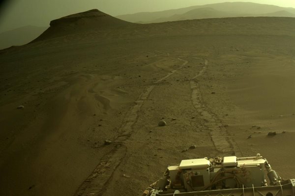 Роботът “Пърсивиърънс” обикаля Марс в търсене на живот на червената планета
СНИМКА НАСА
