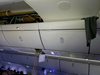 След кошмарна турбуленция: Откриха 2-годишно дете заклещено в тавана на самолета (Видео)