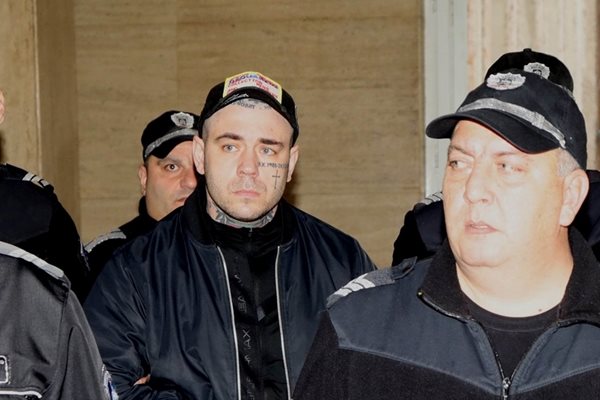 Семерджиев твърди, че не е бил той зад волана по време на катастрофата СНИМКА: РУМЯНА ТОНЕВА