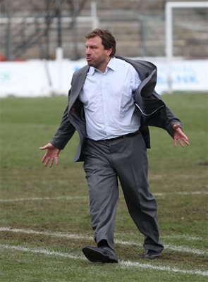 Вуцов е сред най-темпераментните треньори