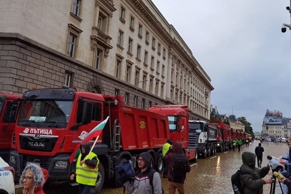 Протестът на пътищарите в София през пролетта.
Снимка: Йордан Симеонов