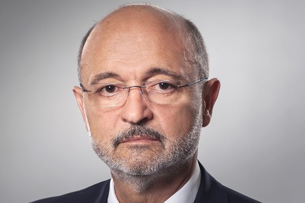Здравният министър д-р Асен Меджидиев