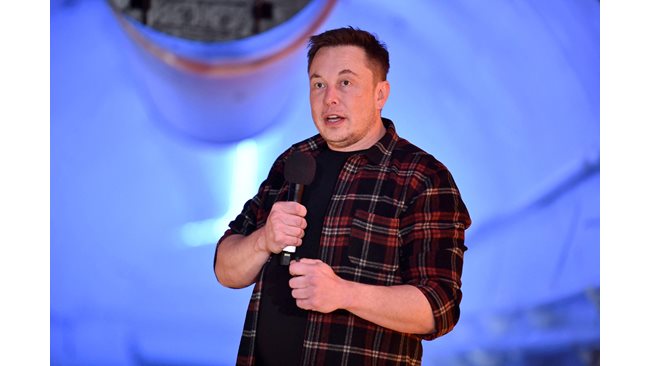 A student demanded $ 50,000 from Elon Musk not to monitor his plane