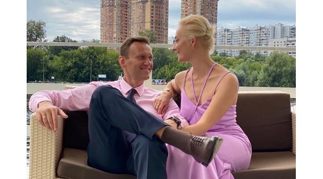 Руският опозиционер Алексей Навални  със съпругата си Юлия Снимка: Инстаграм
