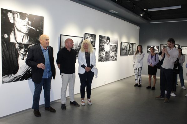 Стълпотворение за фотографските изложби в Пловдив, днес се откриват още експозиции