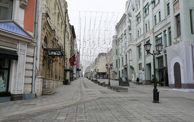 Коронавирусът - тест за отношенията
между властта и обществото в Русия