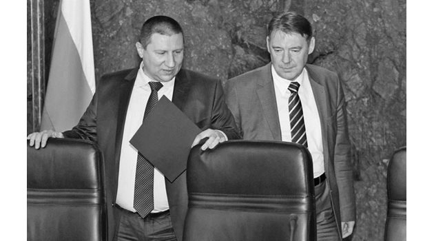 През ноември 2014 г. зам. главният прокурор Борислав Сарафов и шефа на ДАНС Владимир Писанчев обявиха, че са задържани две смени митничари на ГКПП Лесово
