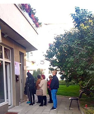 Избирателният ден в Несебър протича спокойно. Снимки:Елена Фотева