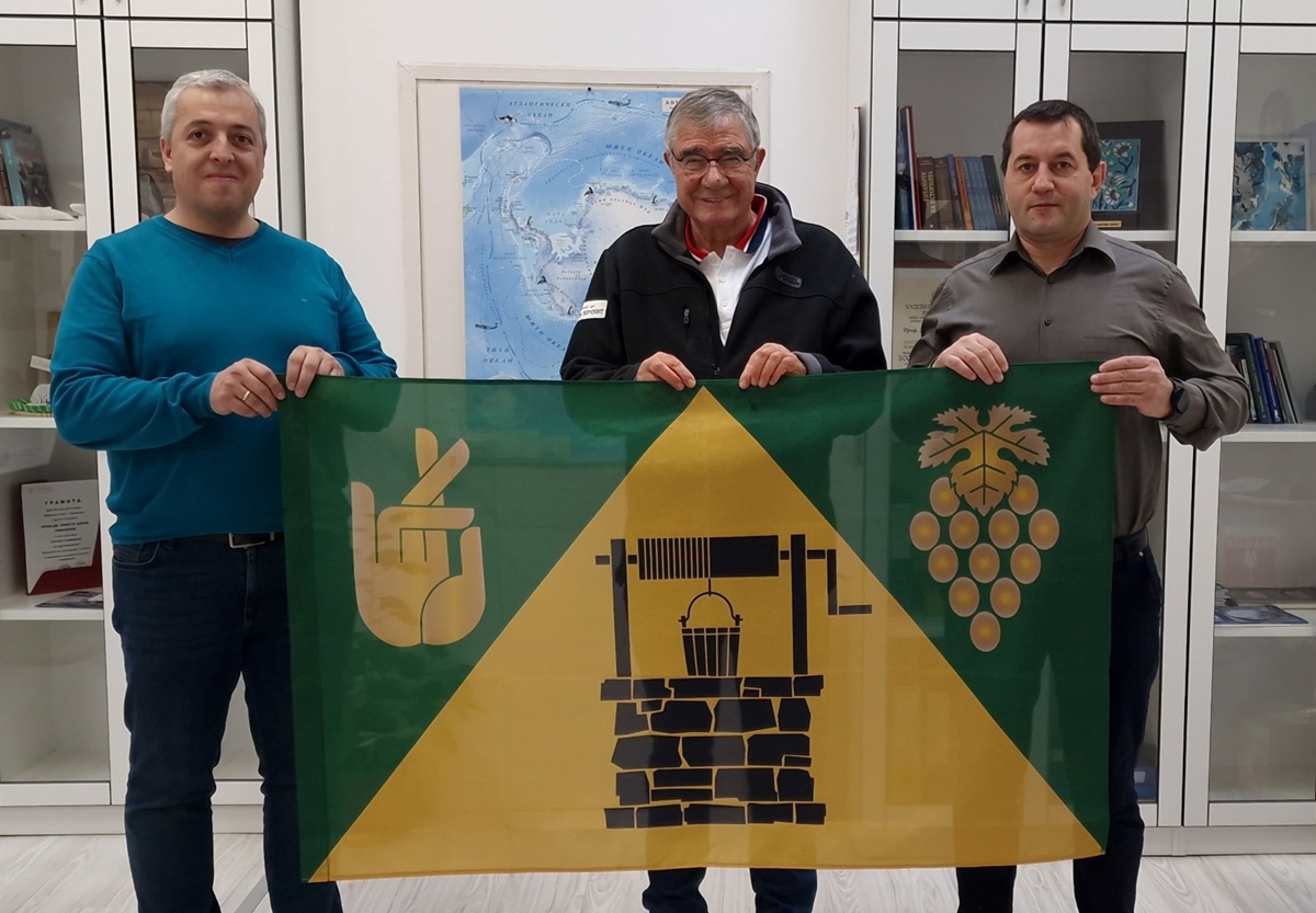 Знамето на село Карабунар ще се развее на Антарктида