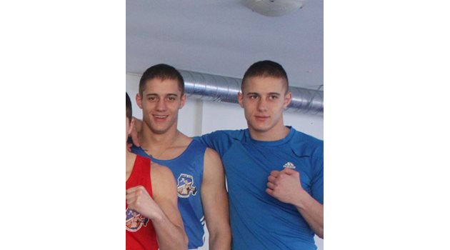 Георги и Никола Асенови са бивши боксьори.