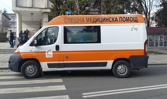Осигуриха "зелен" коридор на ГКПП "Калотина" за линейките с ранени деца и възрастни