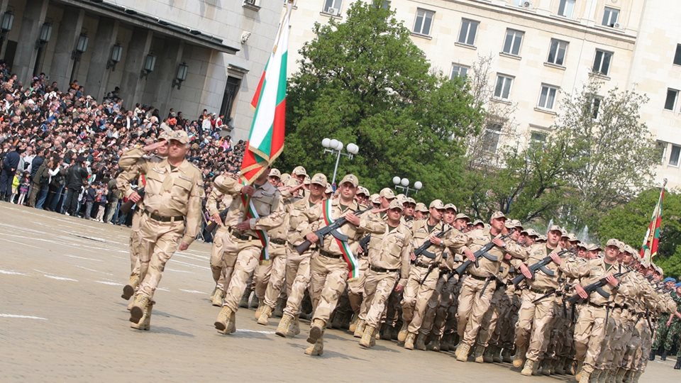 Над 45 млн. лева за униформи в армията