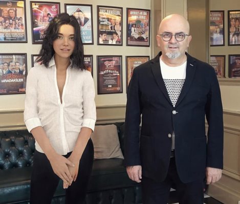 Роботът Айпера сключи договор с продуцента Бирол Гювен като актриса за участие в турски филм.
СНИМКА: ФЕЙСБУК