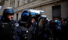 Полиция разпръсна протестиращите в Париж срещу войната в Газа (Снимки)