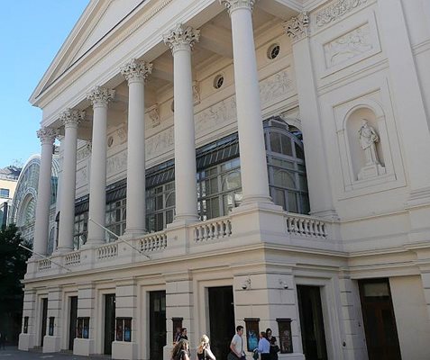 Кралската опера в Лондон СНИМКА: Уикипедия