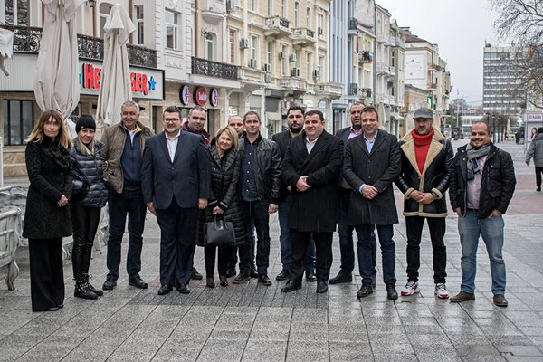 Павел Вълнев се срещна с пловдивските представители на "Републиканци за България"