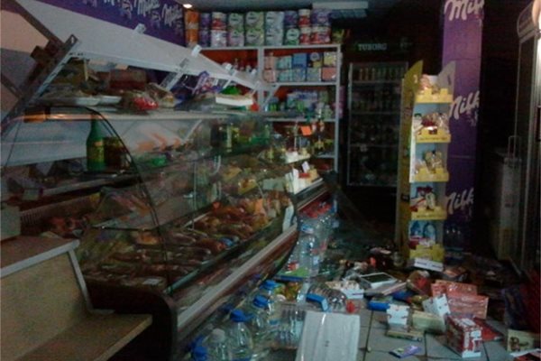 Пораженията в магазин в квартал "Борово"
Снимки: БТВ