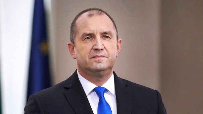 Радев продължава "кастинга" за кандидат-премиер