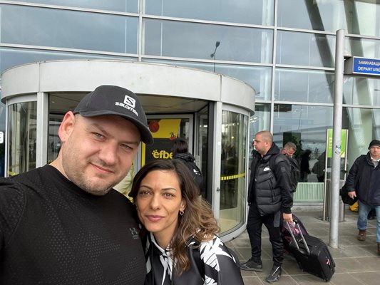 Павел Гуджеров и съпругата му Анелия се отправят от София към Африка, за да покорят Килиманджаро.