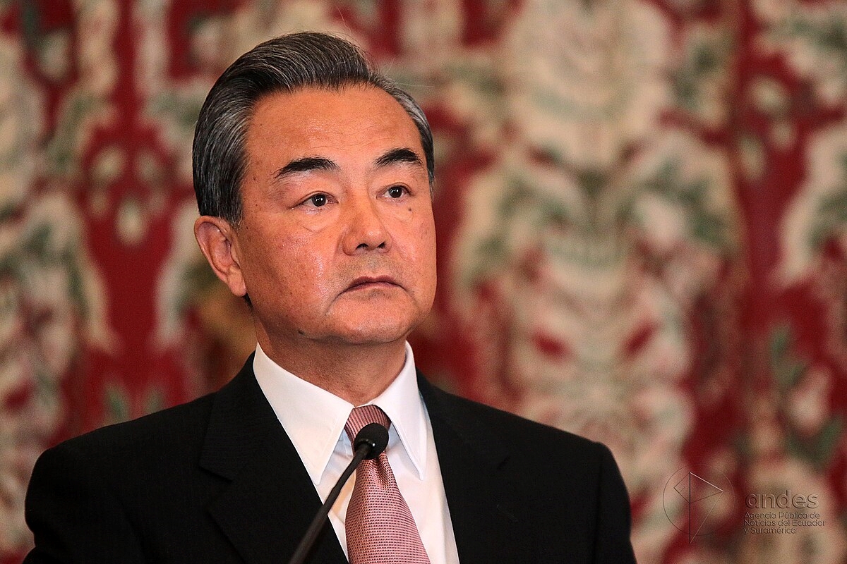 Европа започва да възприема Китай "все по-рационално", заяви външният министър Ван И