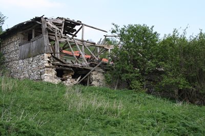 9 села в област Смолян са без нито един жител, а  95 са под 50 души. СНИМКА: Валентин Хаджиев